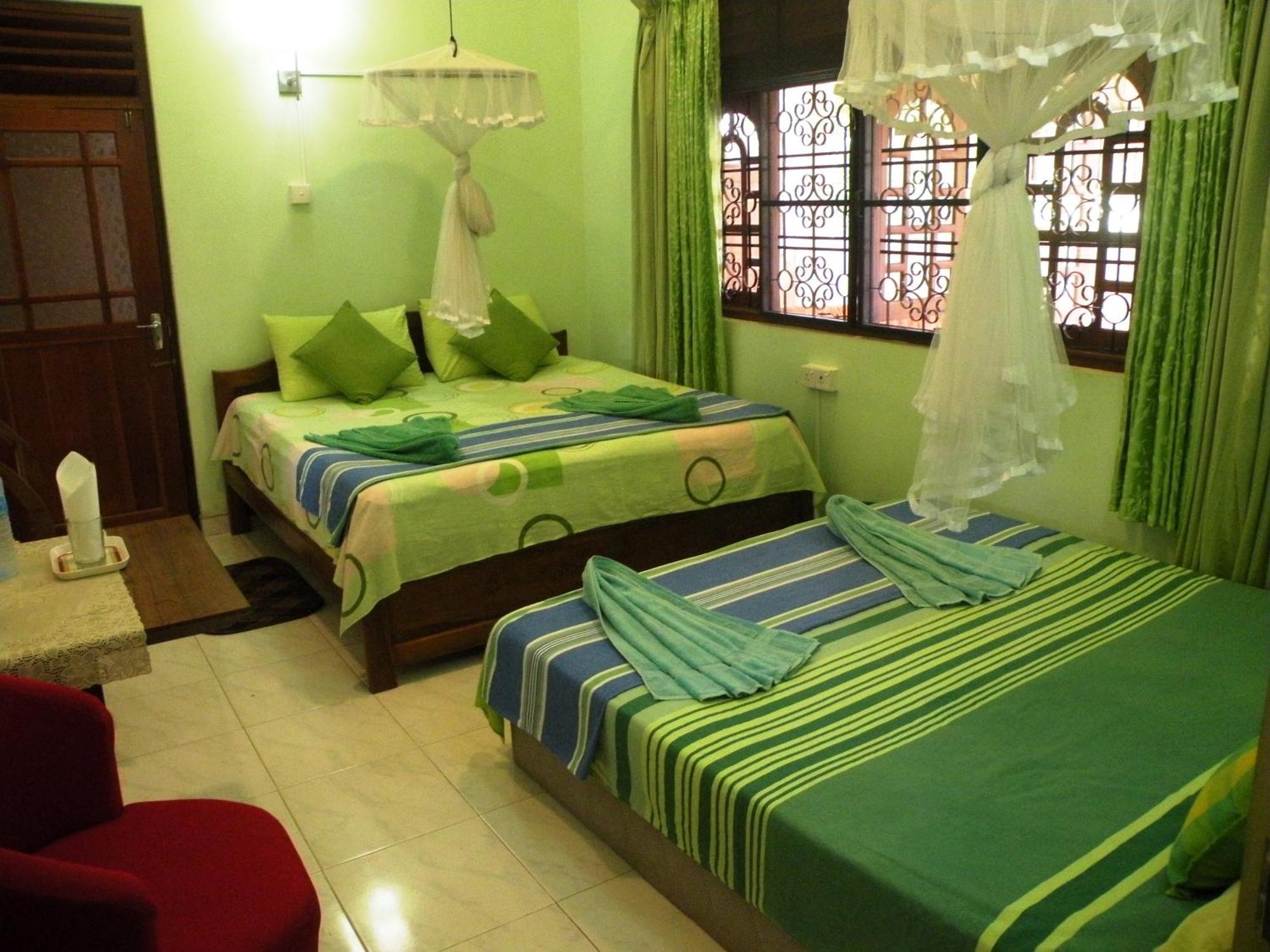 Henderson Airport Residence Negombo Habitación foto
