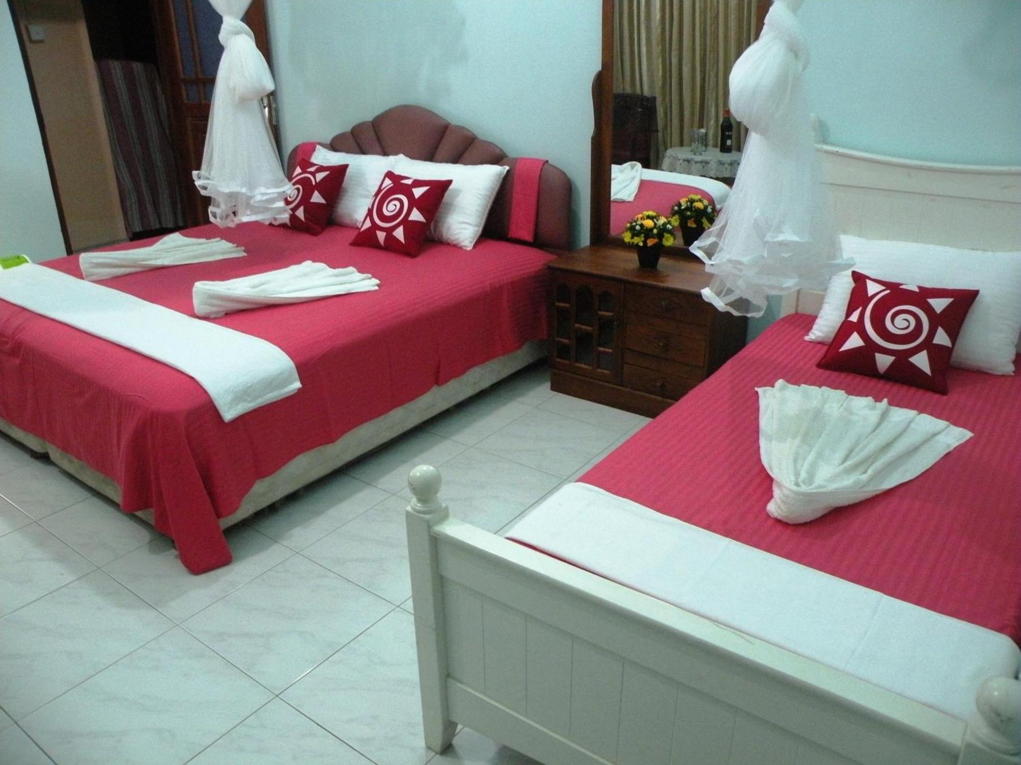Henderson Airport Residence Negombo Habitación foto