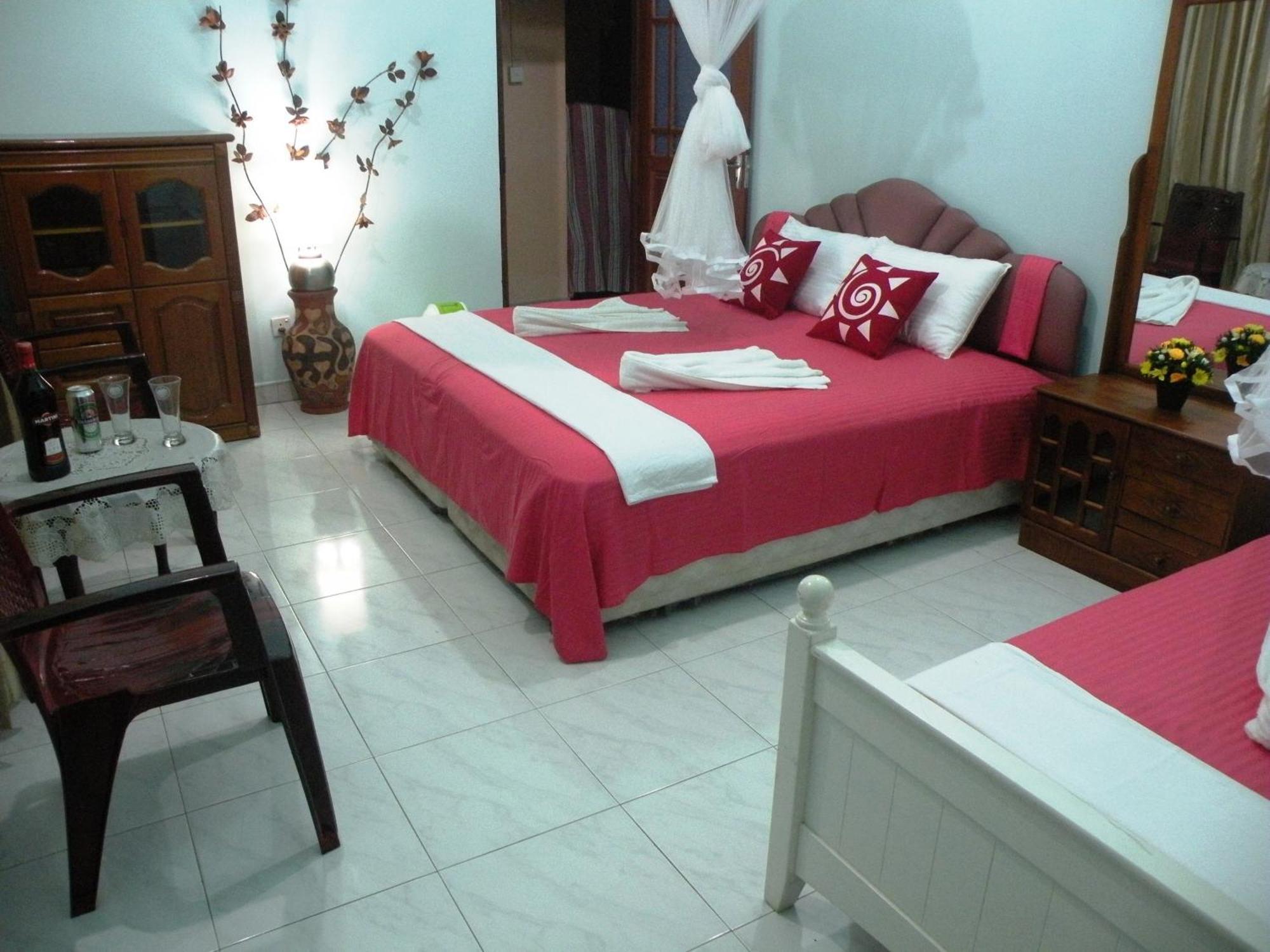 Henderson Airport Residence Negombo Habitación foto