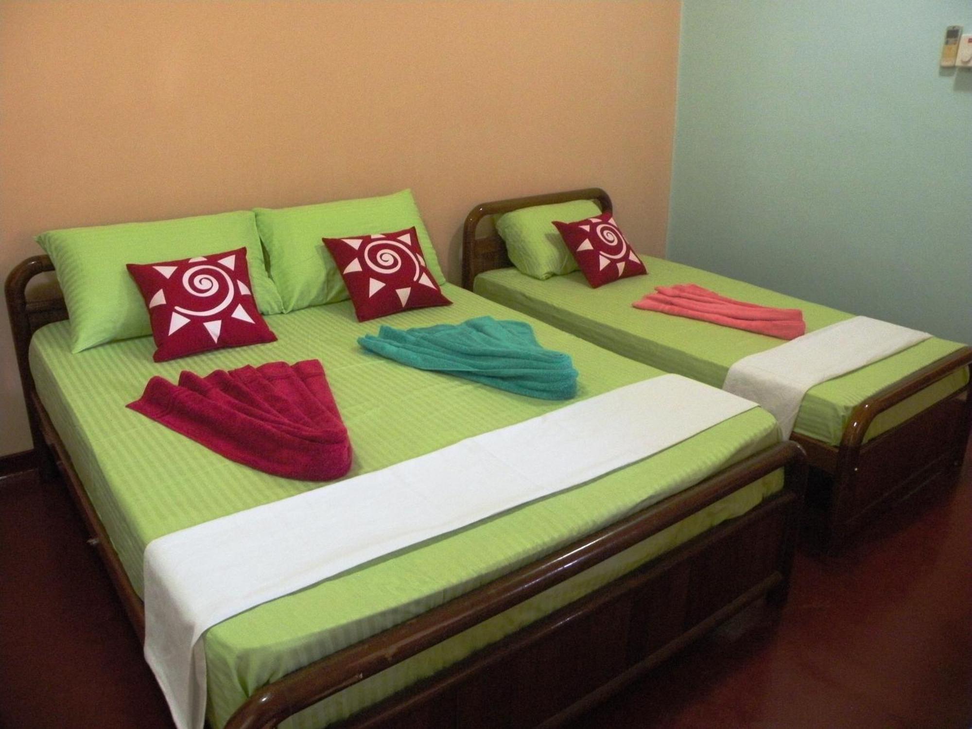 Henderson Airport Residence Negombo Habitación foto