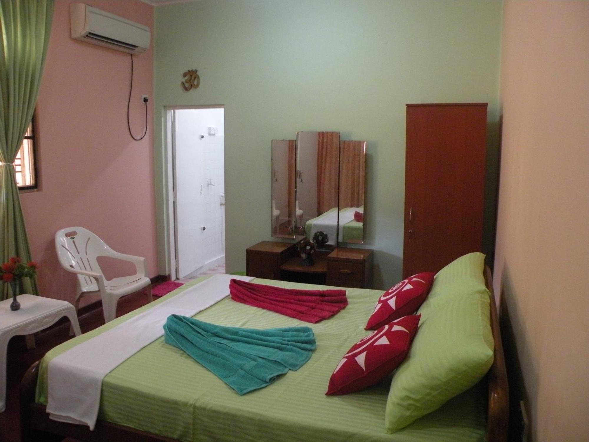 Henderson Airport Residence Negombo Habitación foto