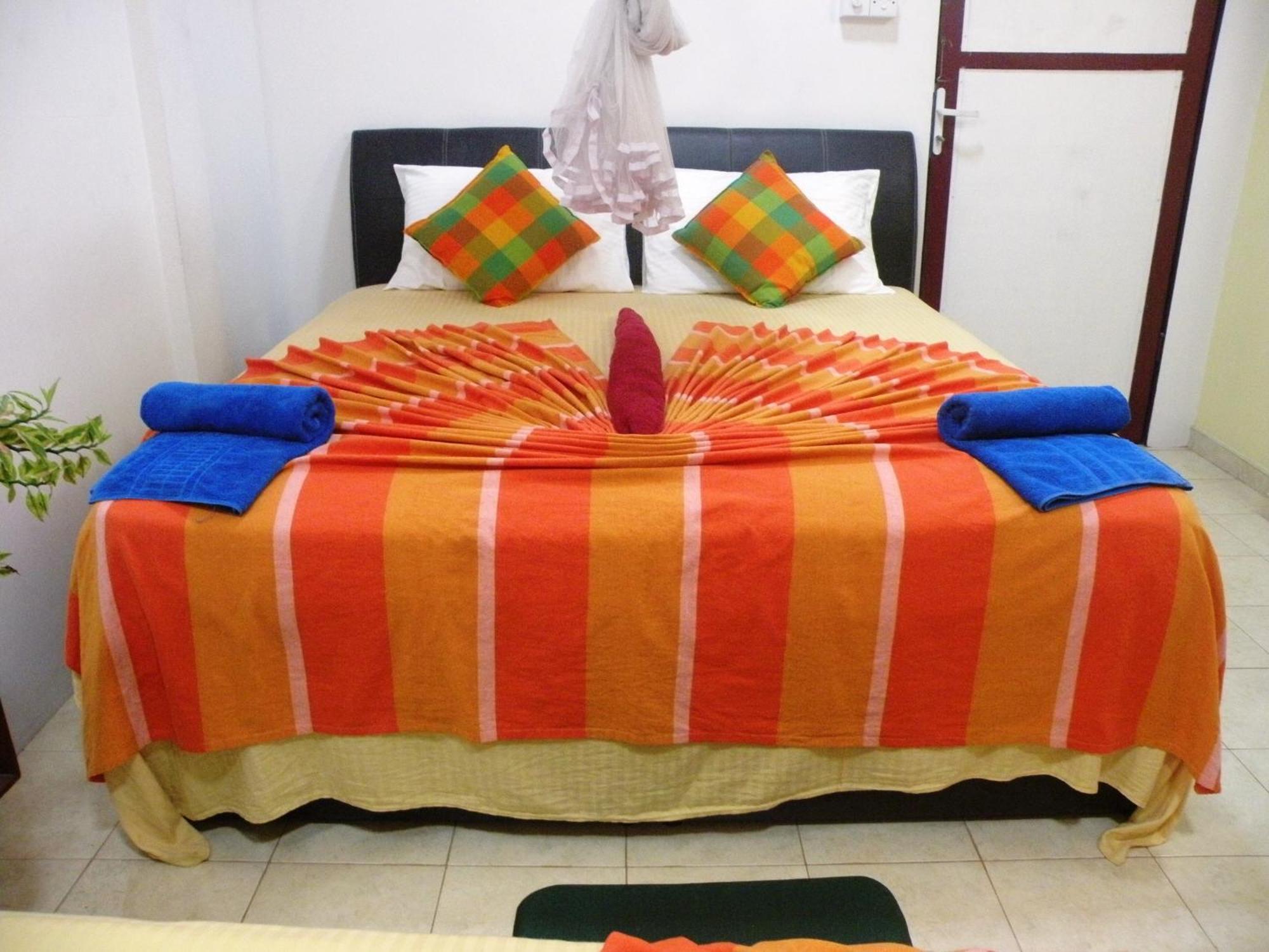 Henderson Airport Residence Negombo Habitación foto