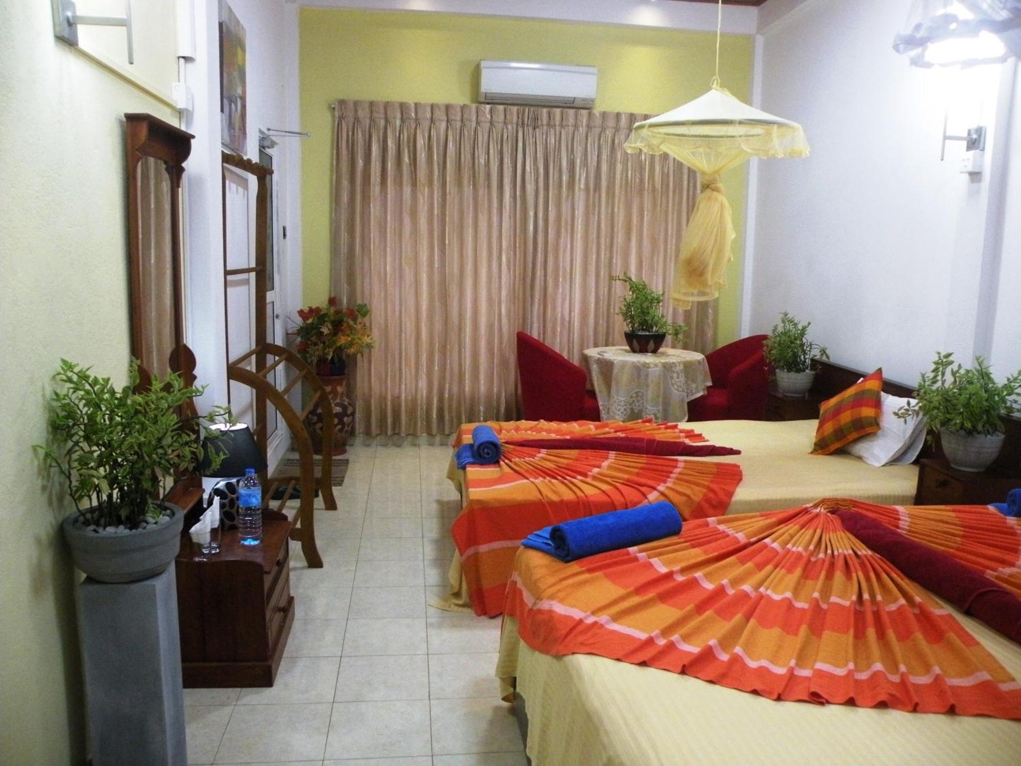 Henderson Airport Residence Negombo Habitación foto