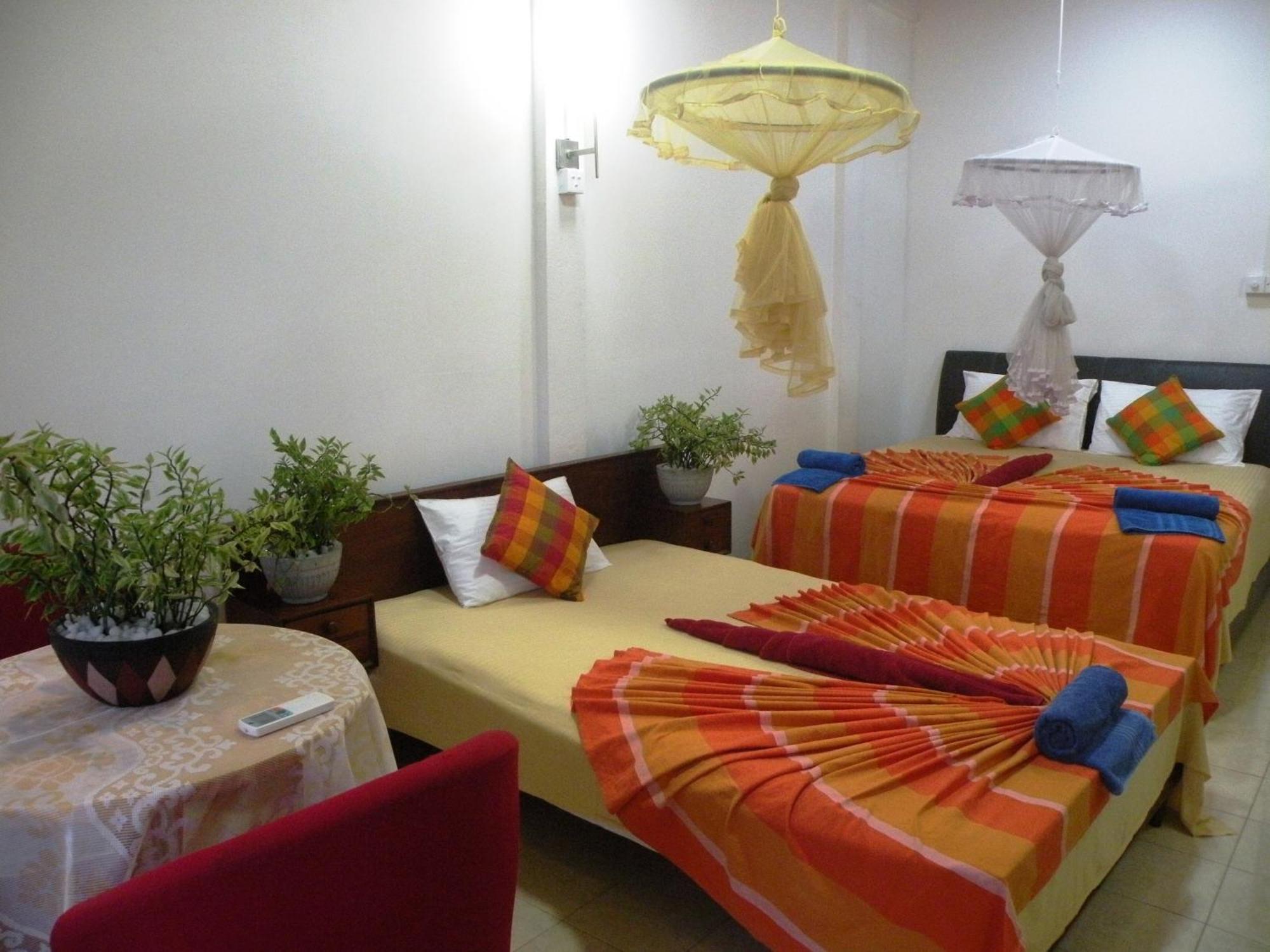 Henderson Airport Residence Negombo Habitación foto