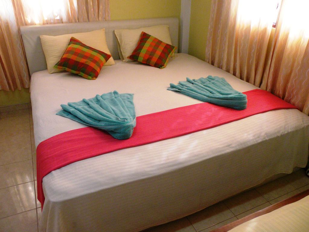 Henderson Airport Residence Negombo Habitación foto